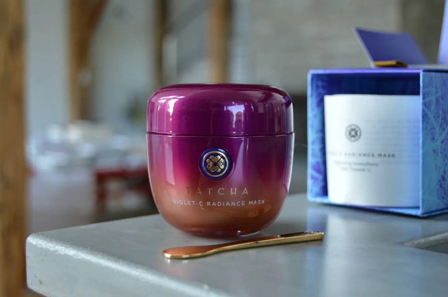 Tatcha The Violet-C Radiance Mask: Masker Krim dengan Vitamin C dan AHA untuk Kulit Bercahaya