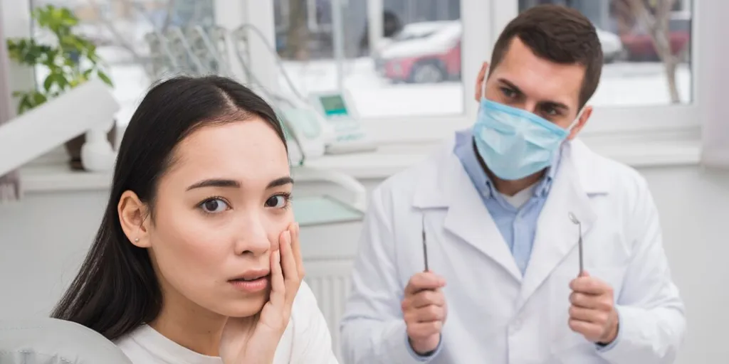 5 Tanda Mulutmu Butuh Periksa ke Dokter Gigi