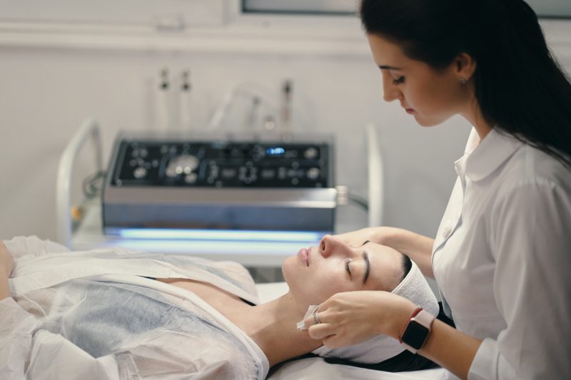 Treatment Kecantikan: Pilihan Perawatan untuk Kulit Sehat dan Terawat
